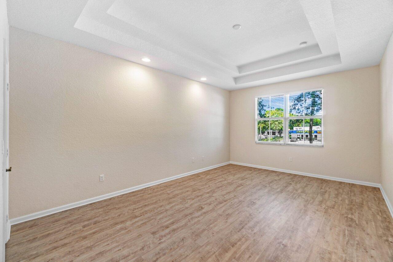 4701 N Prive Circle