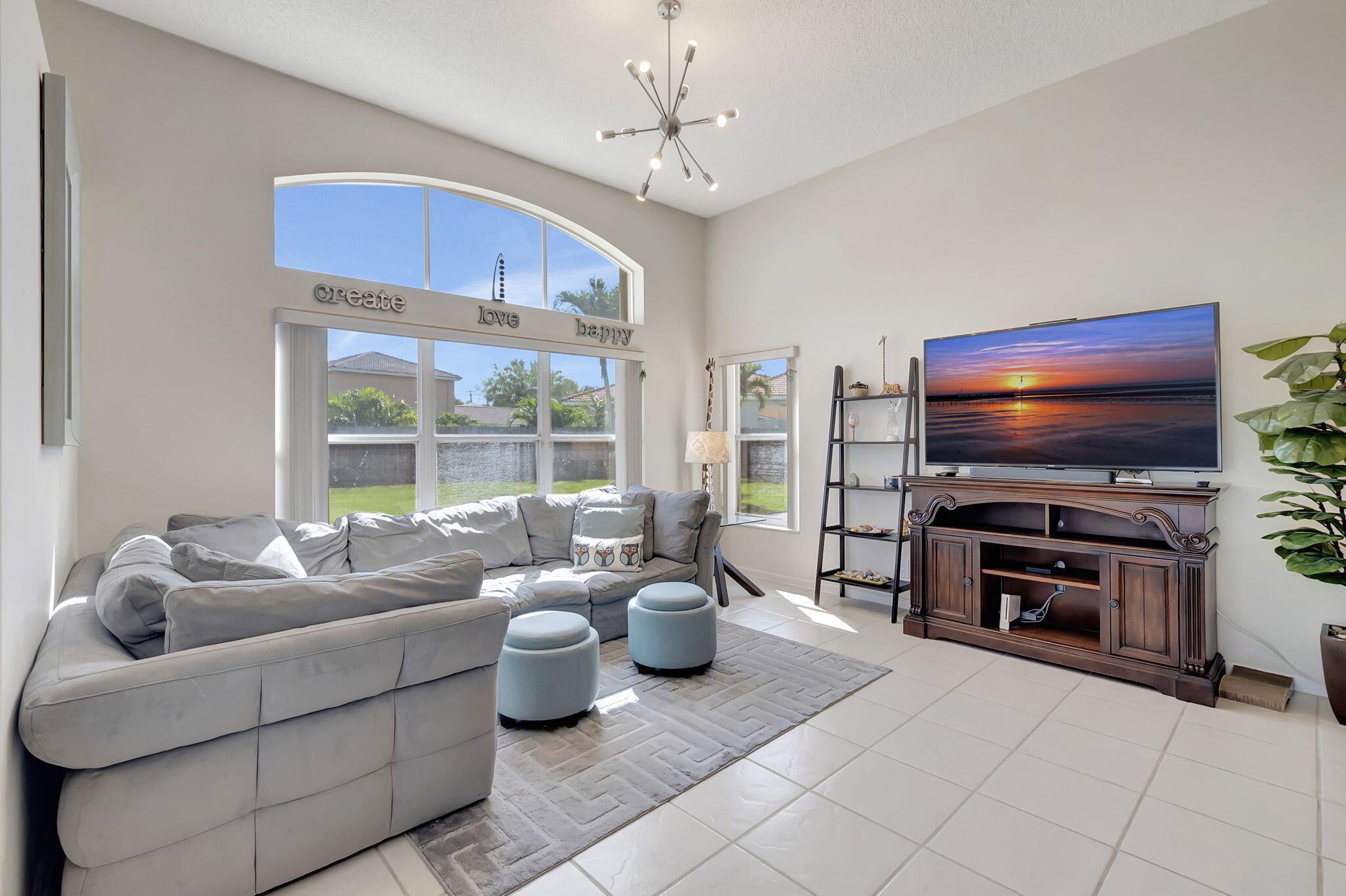 6055 Indian Forest Circle