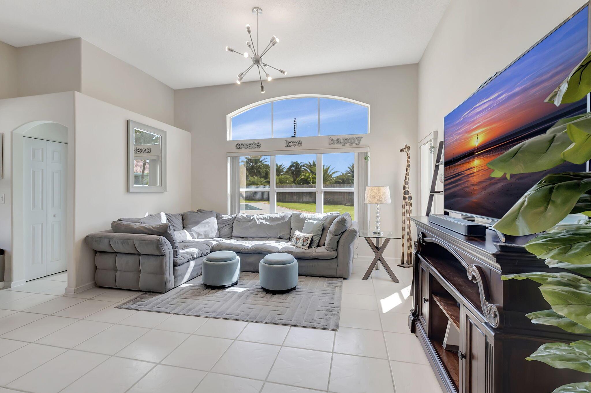 6055 Indian Forest Circle