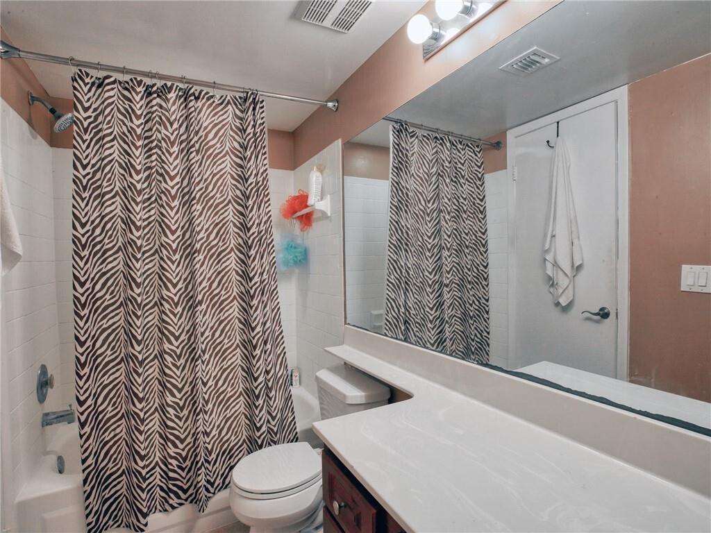 5760 Rock Island Road 330