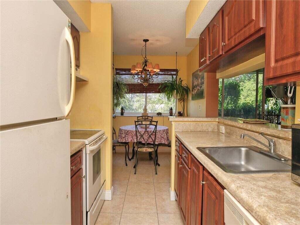 5760 Rock Island Road 330