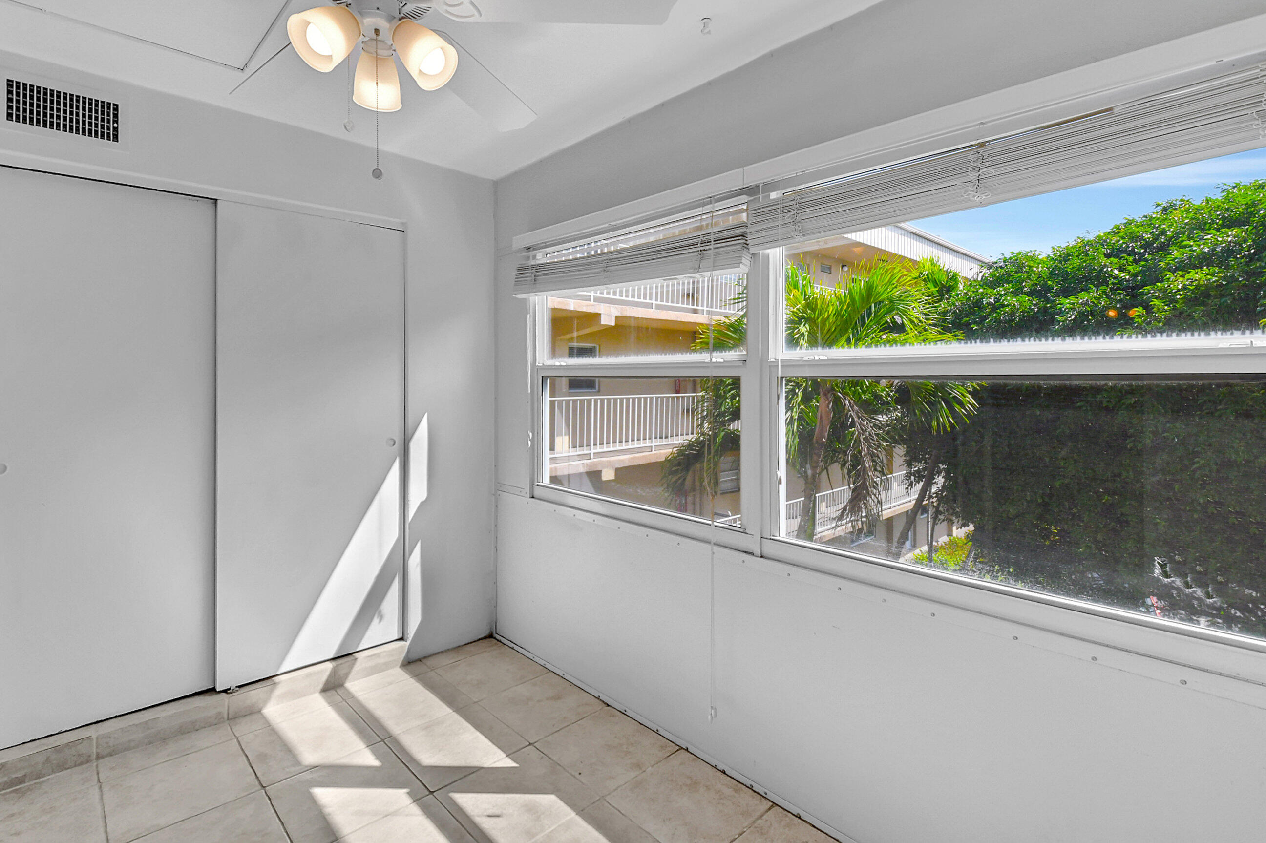 2400 NE 1st Lane 3070, Boynton Beach Unit: 3070