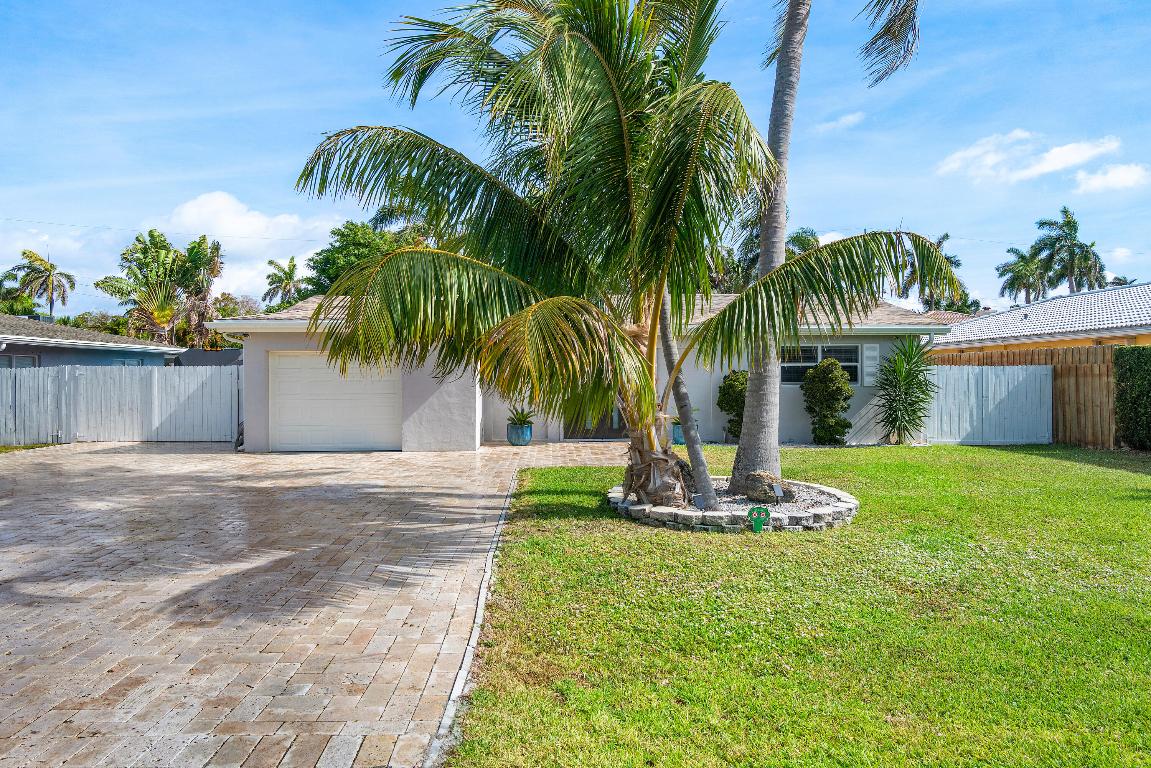 637 Las Palmas Park, Boynton Beach