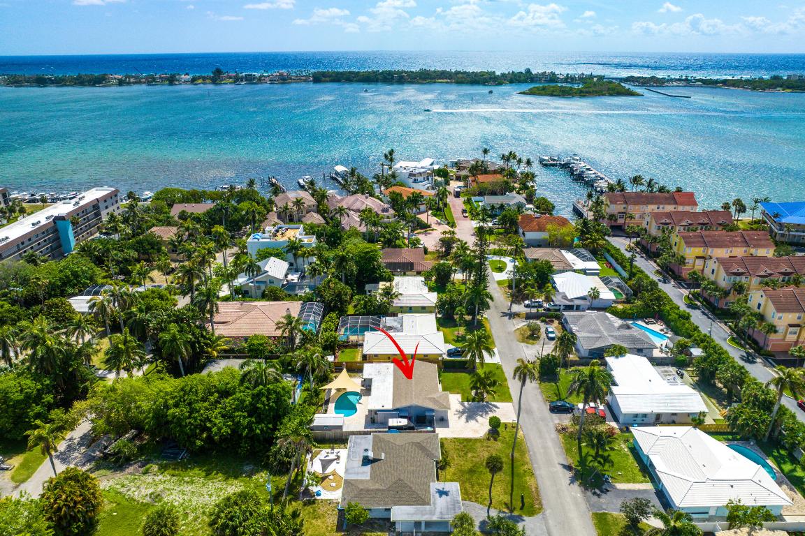 637 Las Palmas Park, Boynton Beach