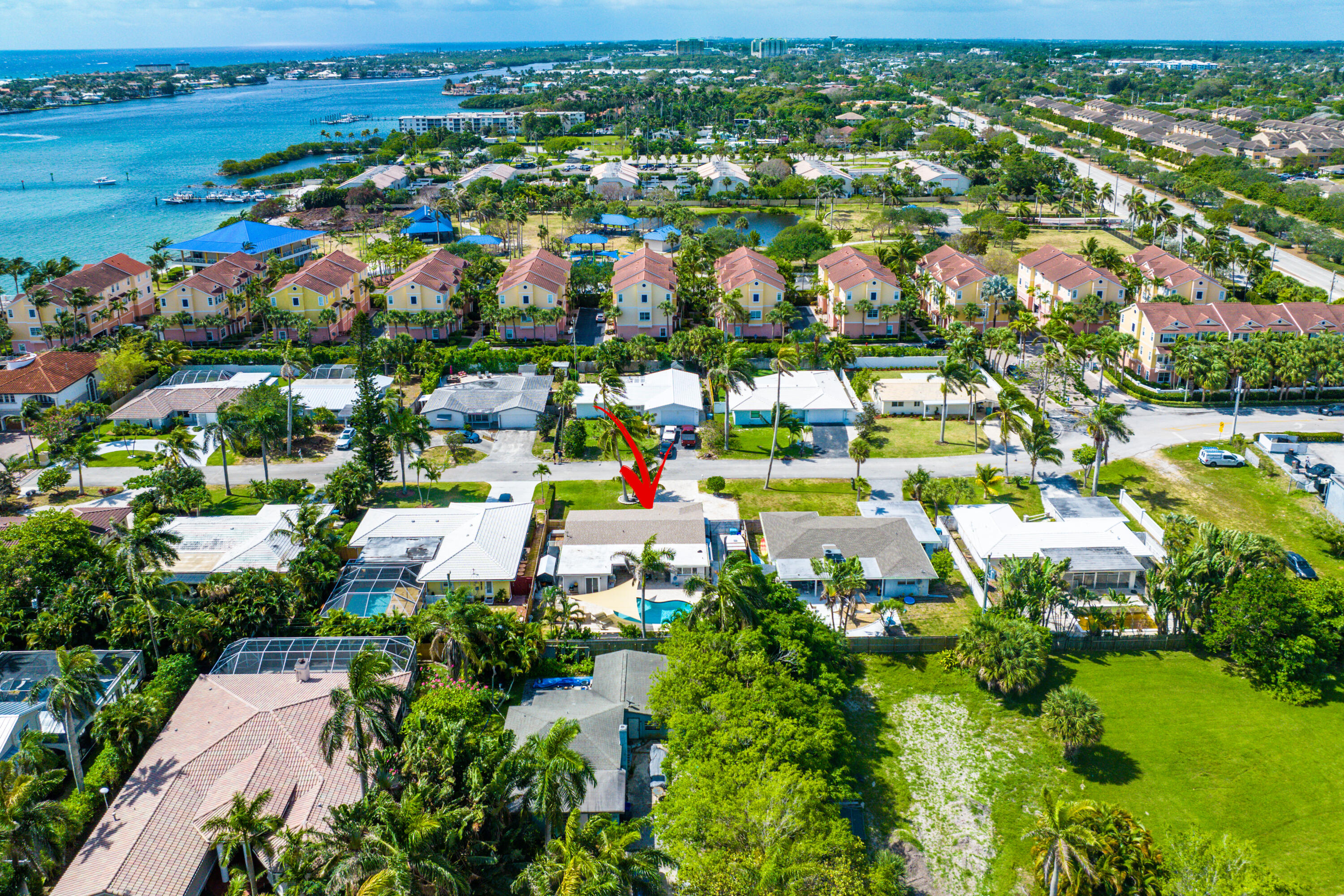 637 Las Palmas Park, Boynton Beach