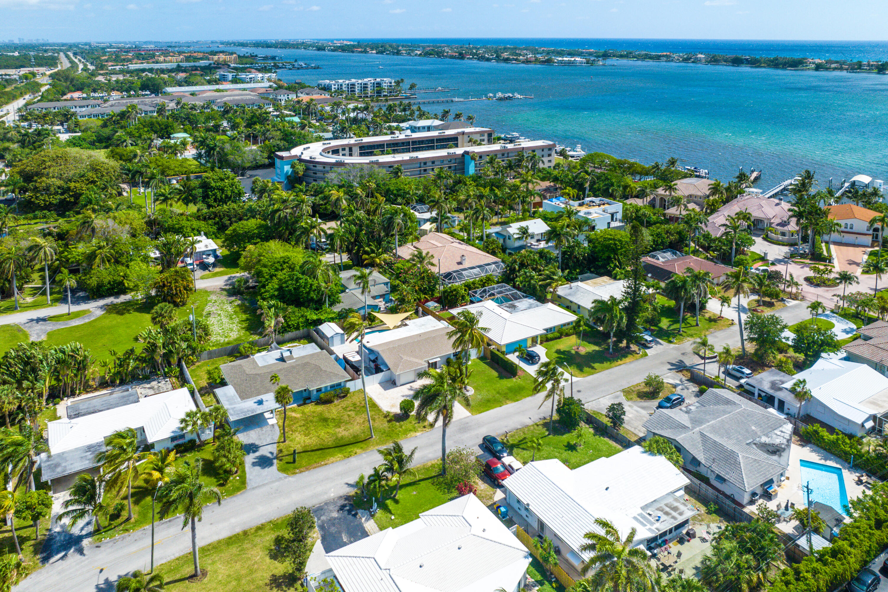 637 Las Palmas Park, Boynton Beach