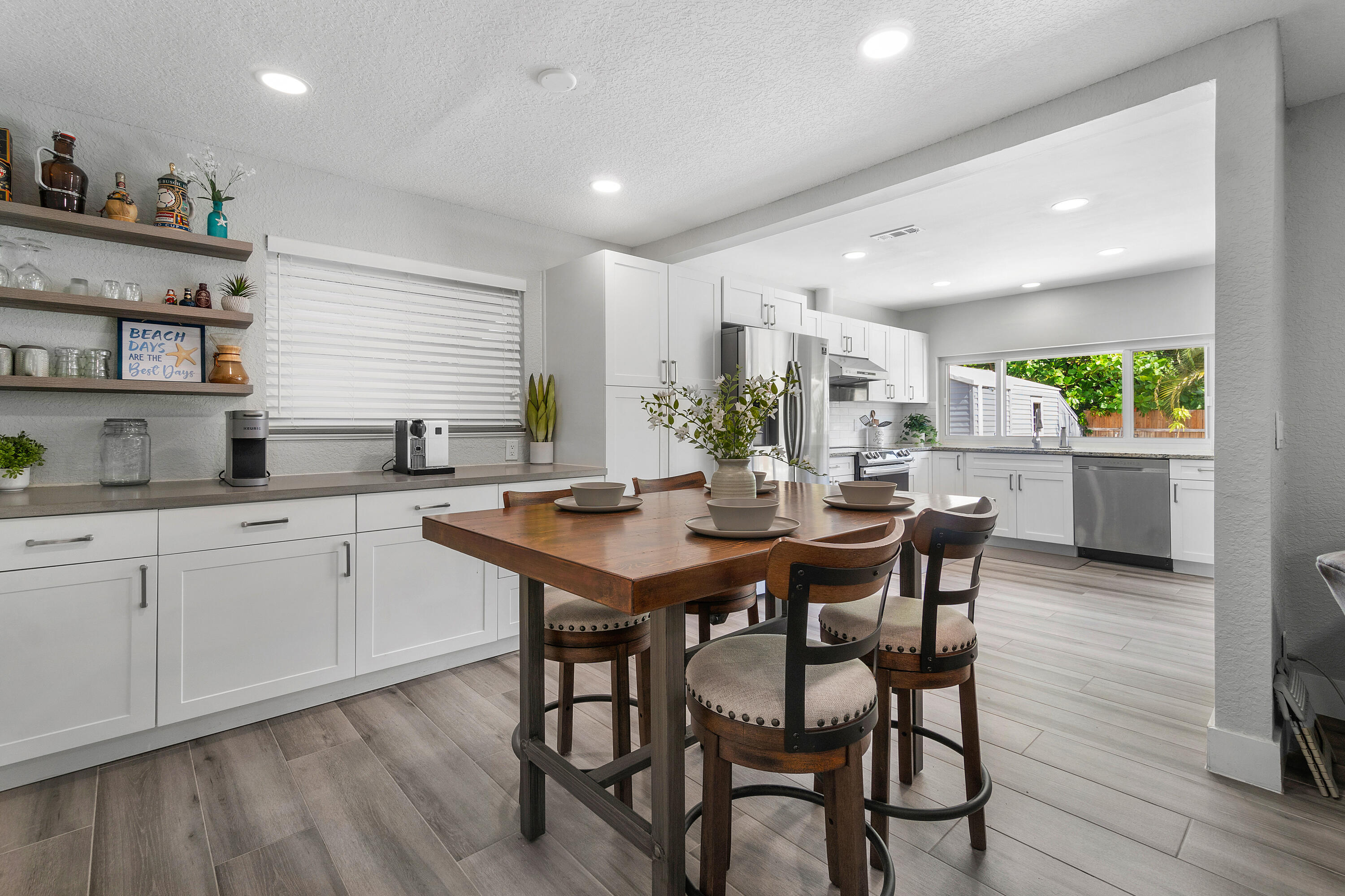 637 Las Palmas Park, Boynton Beach