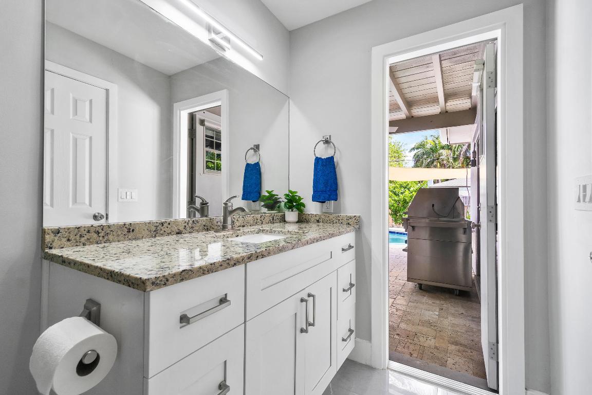 637 Las Palmas Park, Boynton Beach