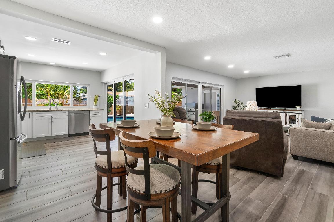 637 Las Palmas Park, Boynton Beach