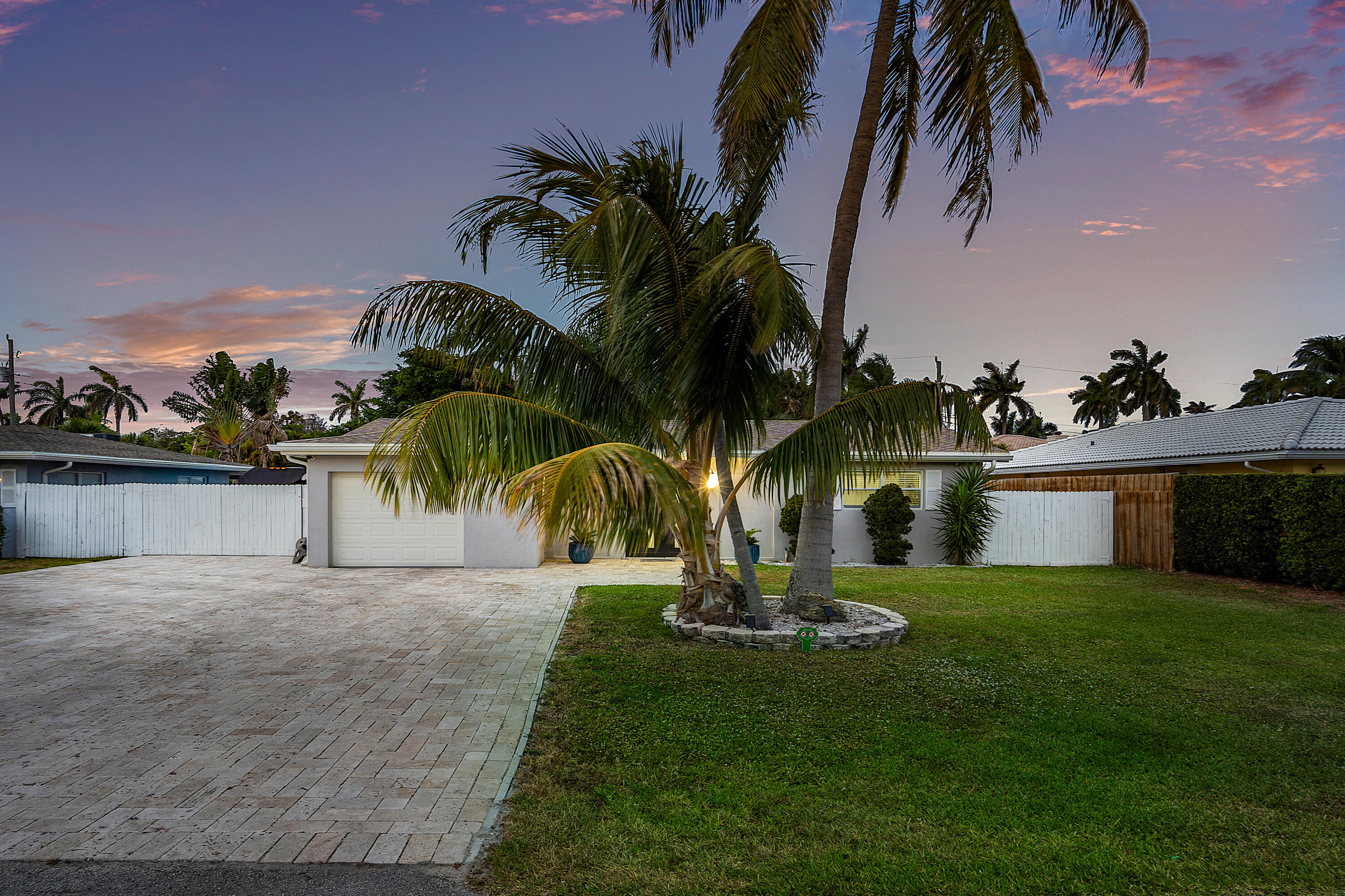 637 Las Palmas Park, Boynton Beach