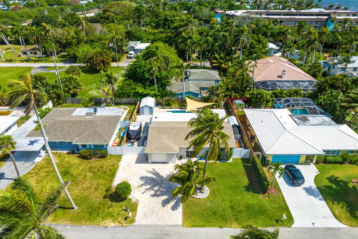 637 Las Palmas Park, Boynton Beach