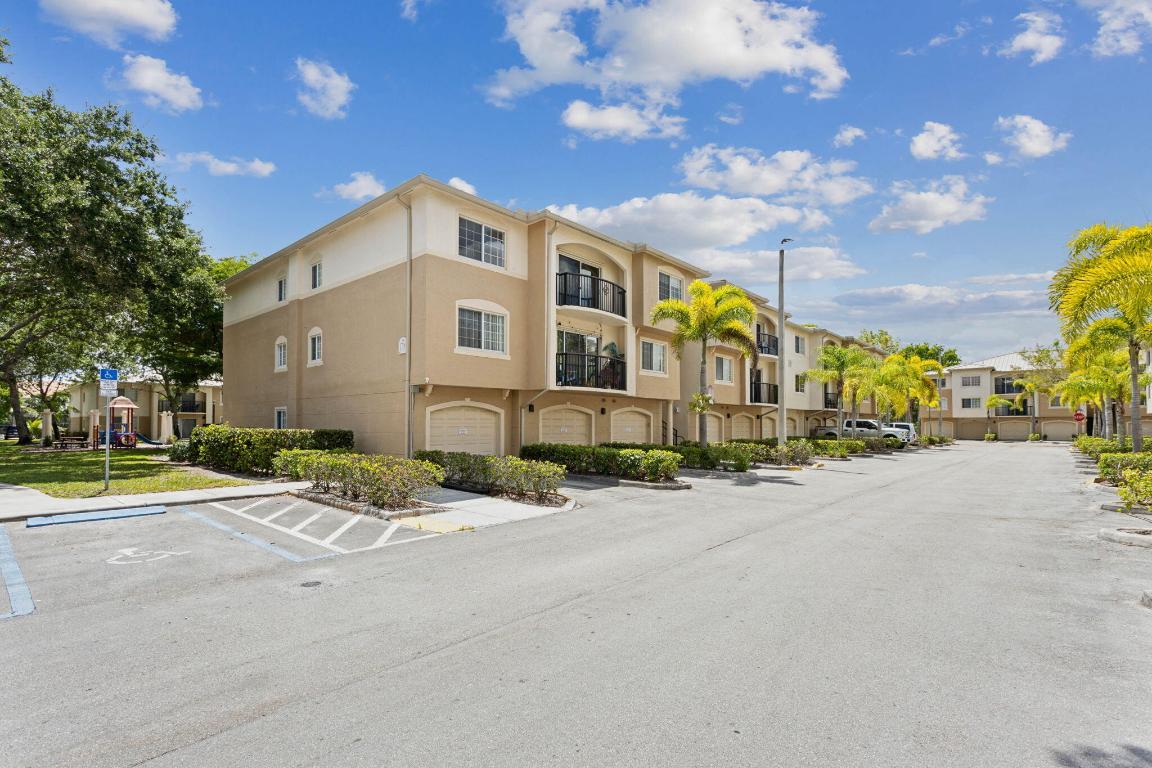 1700 Crestwood Court S, 1707, Royal Palm Beach Unit: 1707