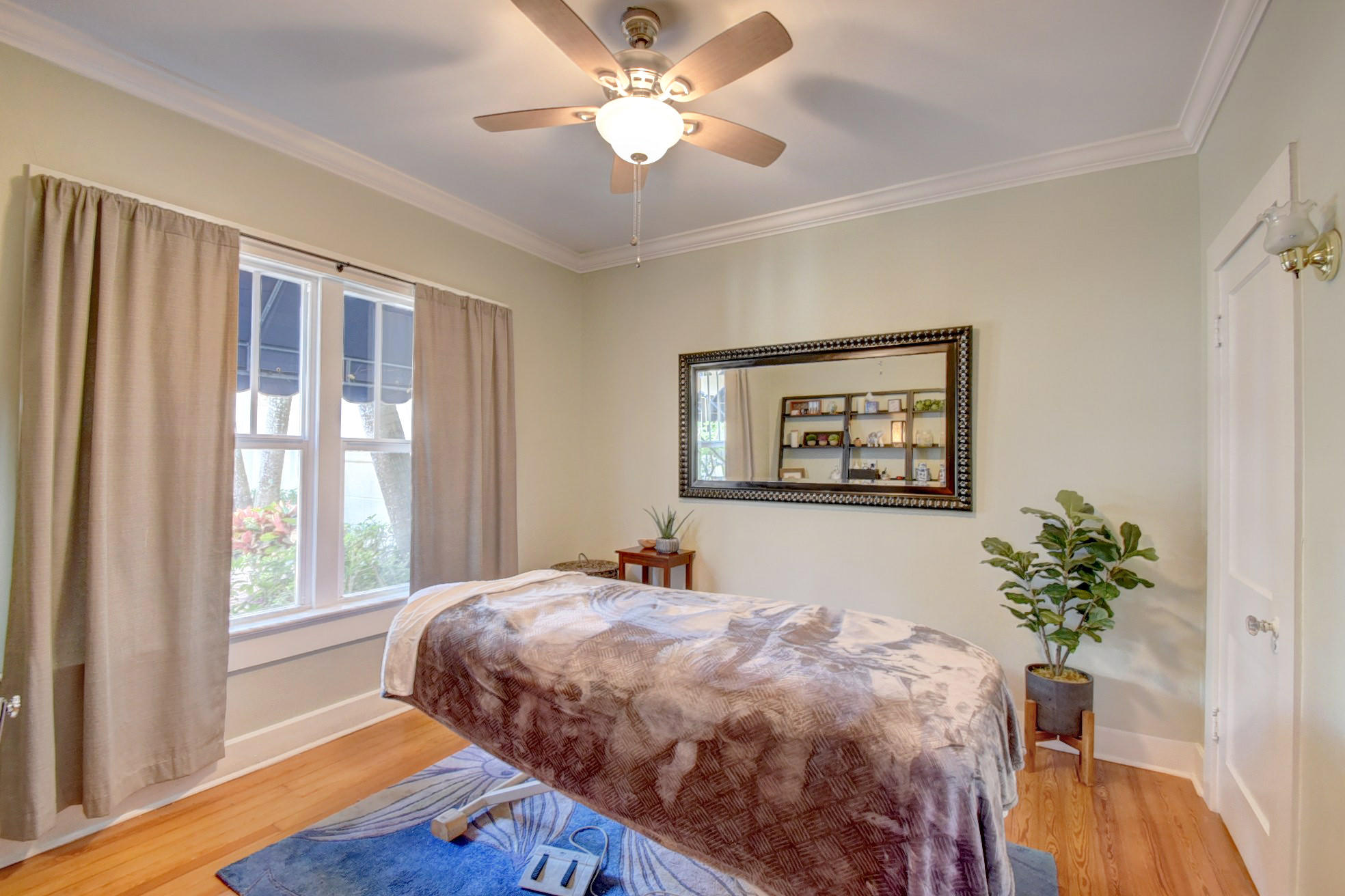 205 NE 5th Ter Terrace