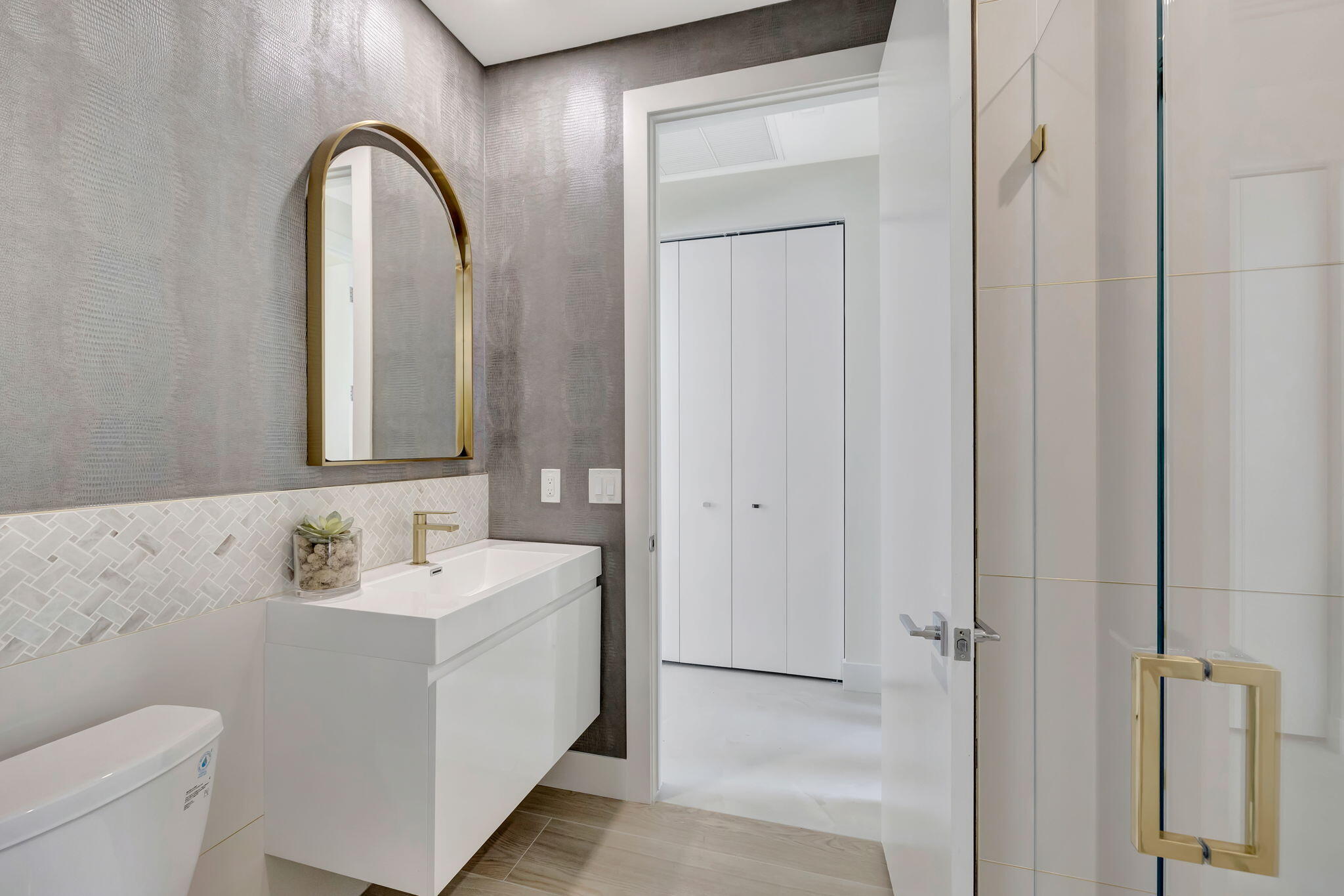 2518 NW 64th Boulevard