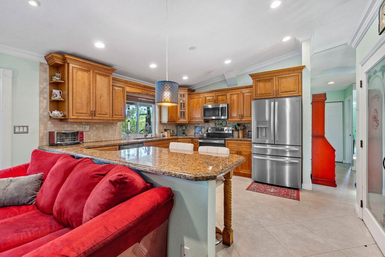 8411 NW 20 Place