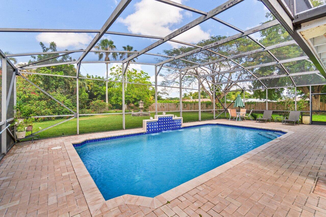 8411 NW 20 Place