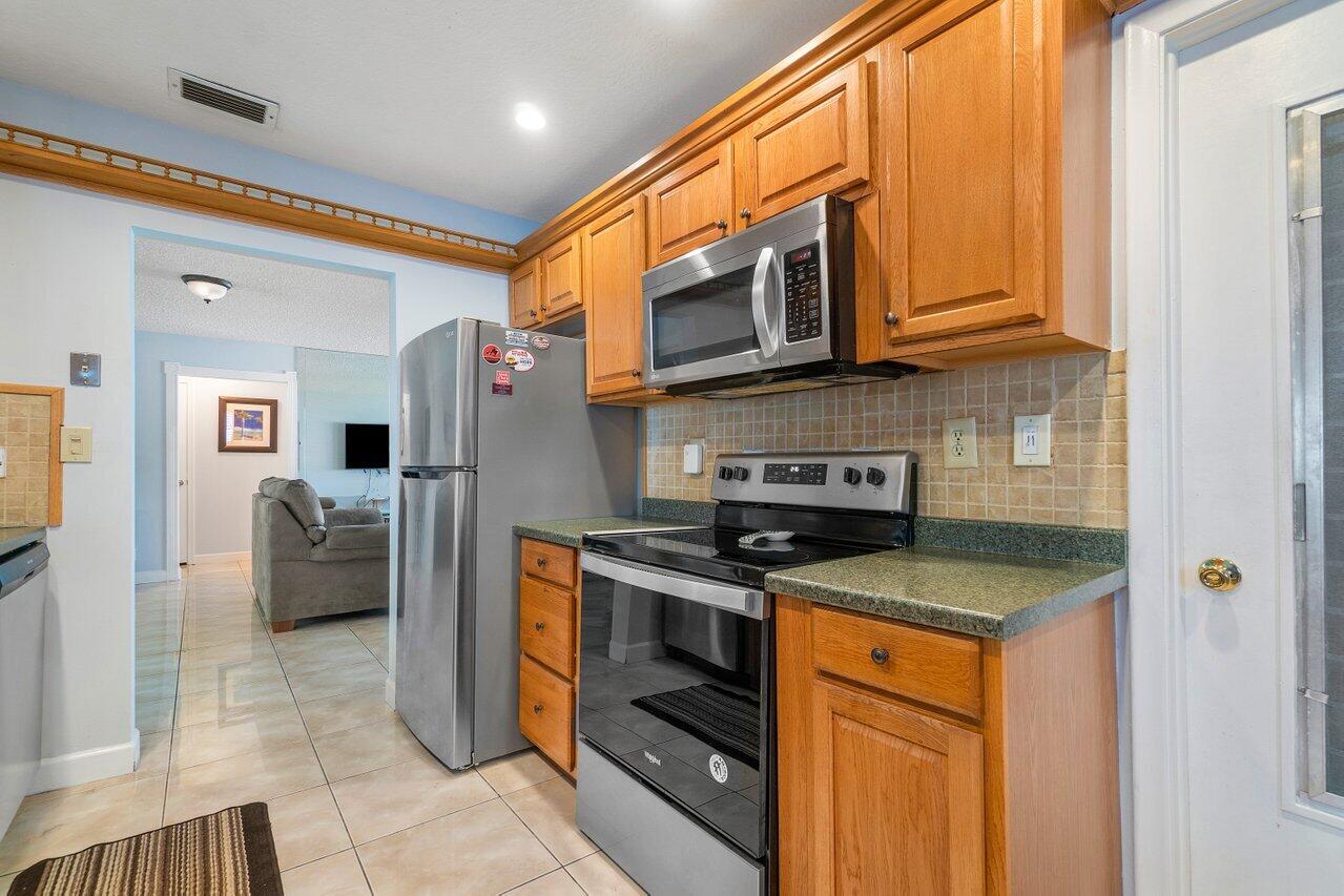 1985 Campanelli Boulevard