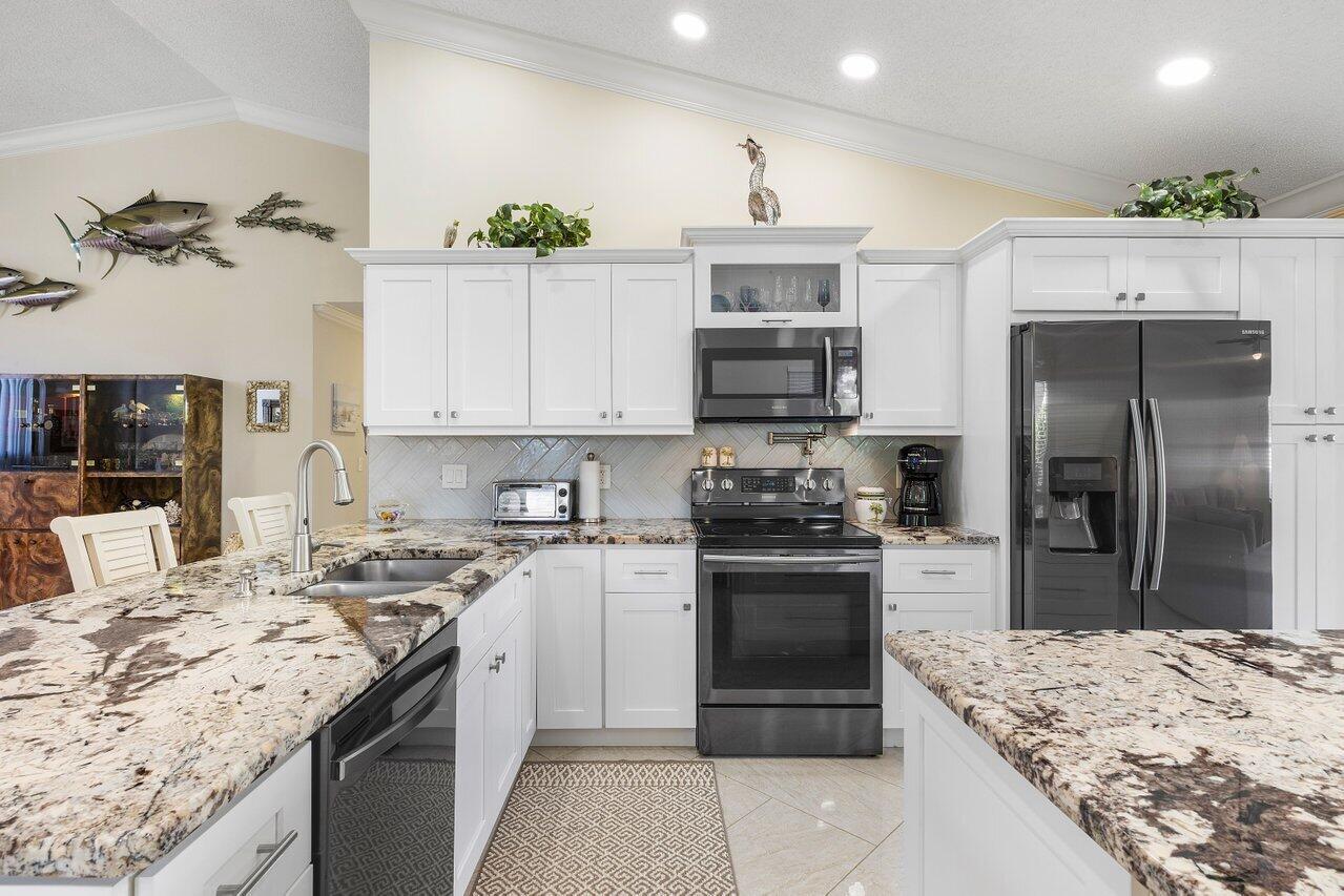 5565 Pebble Brook Lane