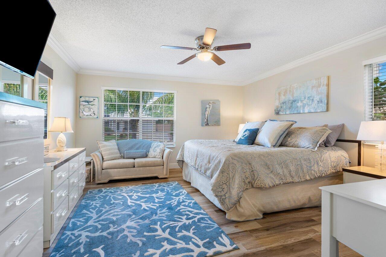 5565 Pebble Brook Lane