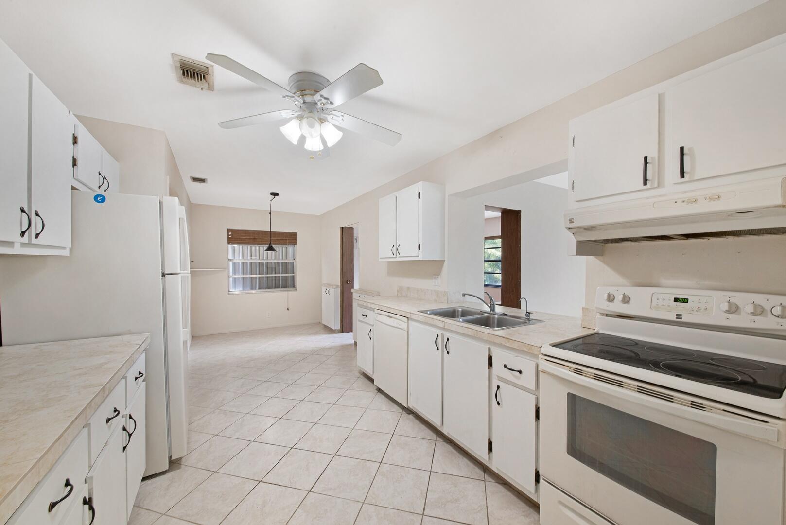 7195 Pine Manor Drive, Lake Worth