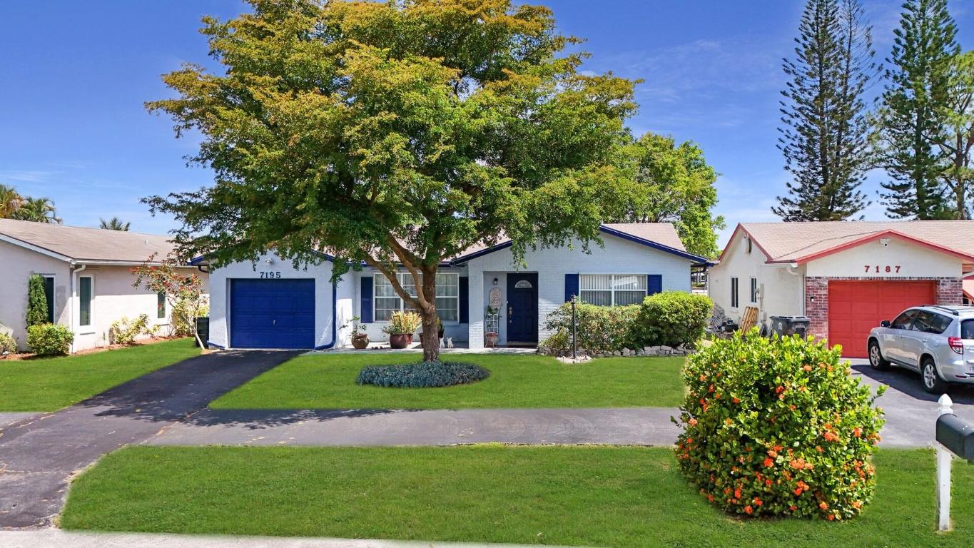 7195 Pine Manor Drive, Lake Worth