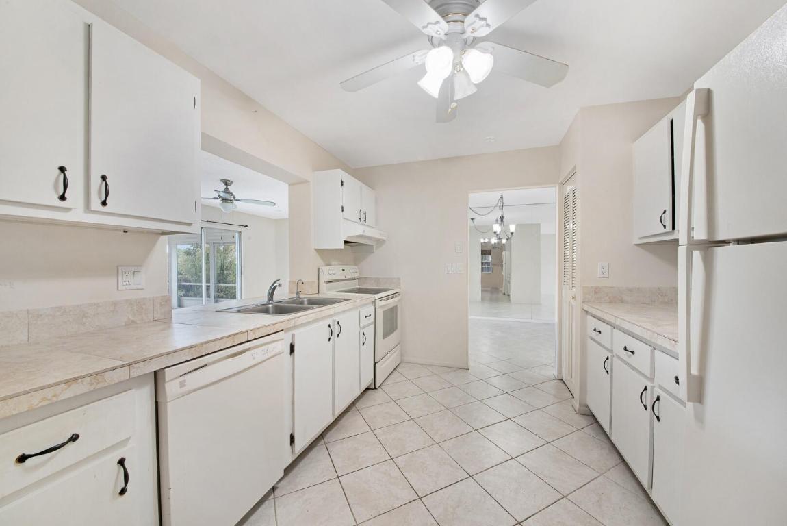 7195 Pine Manor Drive, Lake Worth