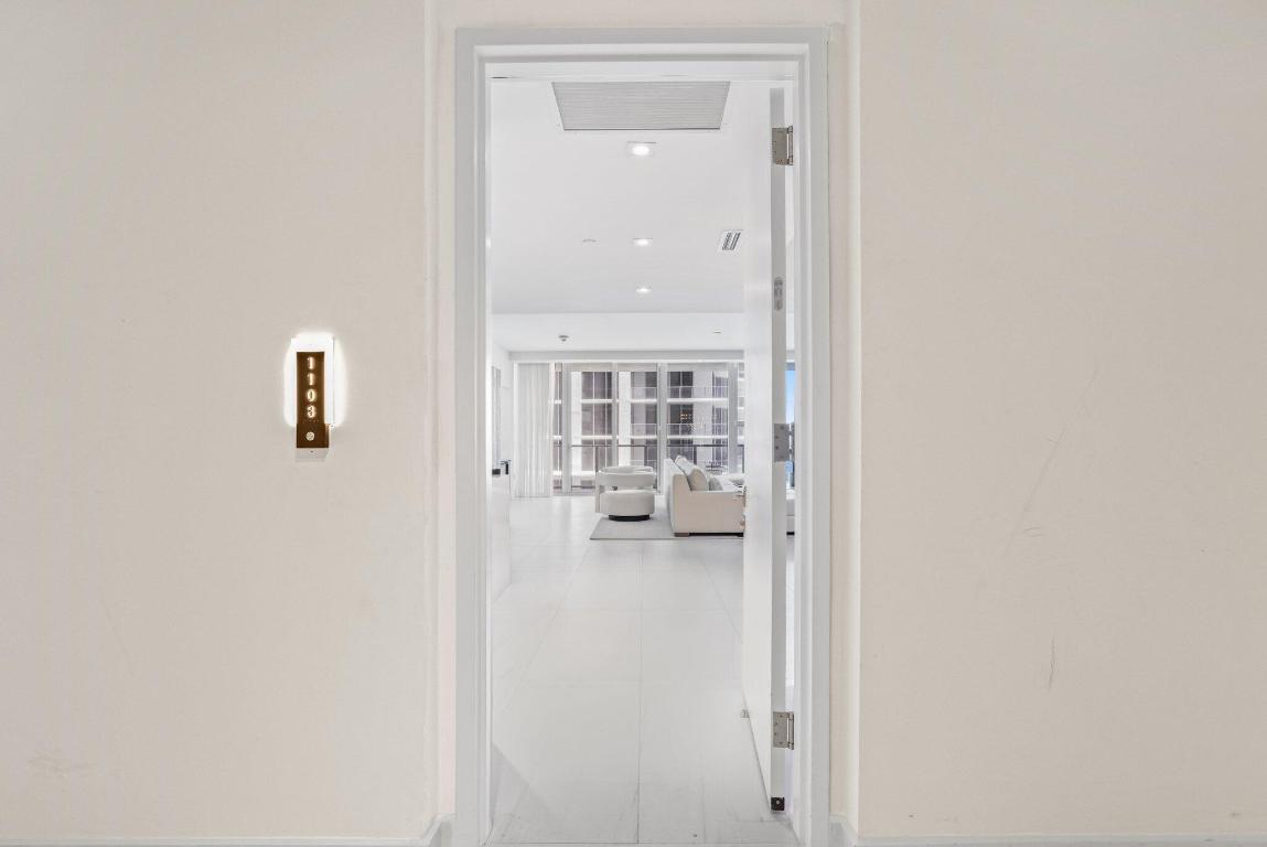 3100 N Ocean Drive 1103p