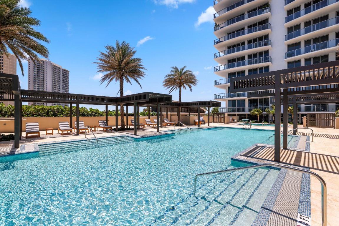 3100 N Ocean Drive 1103p