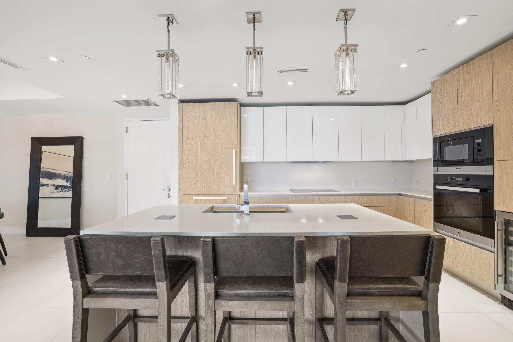 3100 N Ocean Drive 1103p