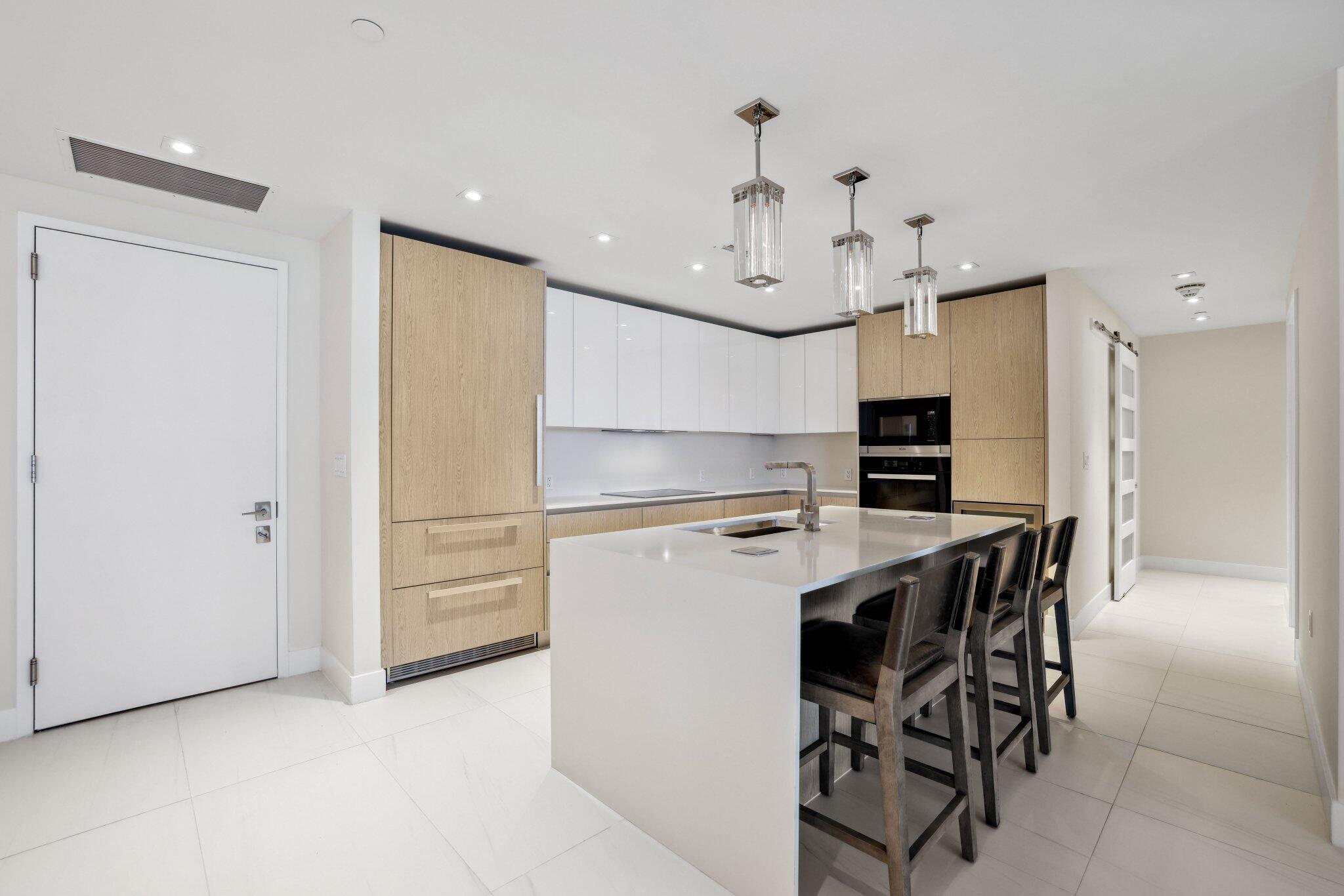 3100 N Ocean Drive 1103p