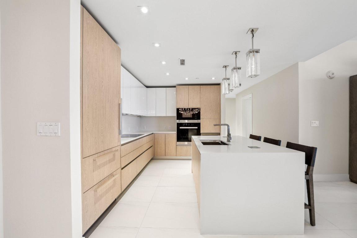 3100 N Ocean Drive 1103p