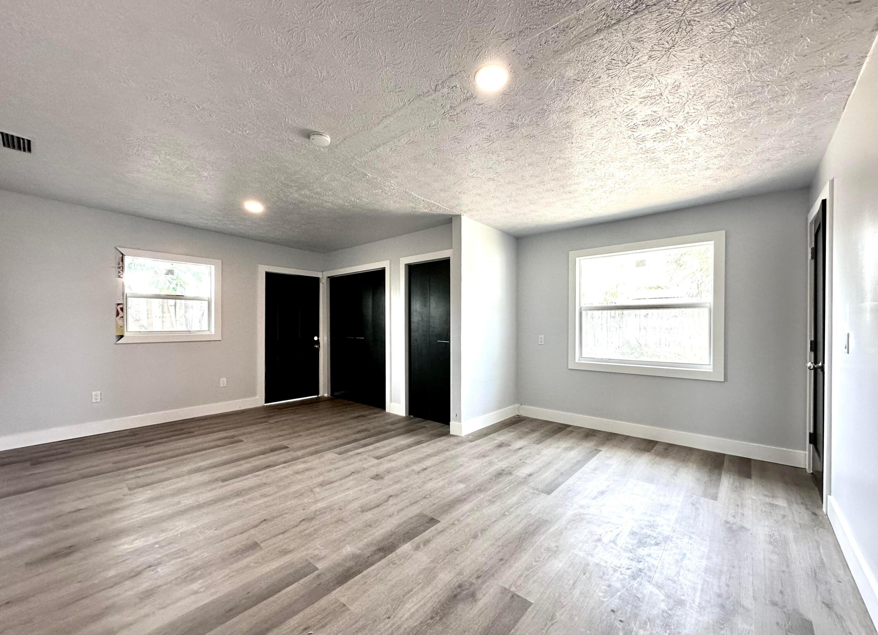 1455 NE Silver Maple Way