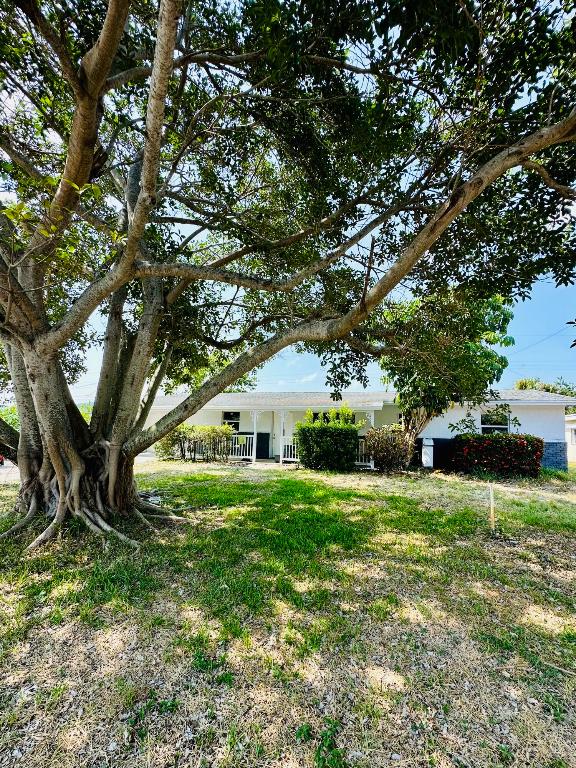 1455 NE Silver Maple Way