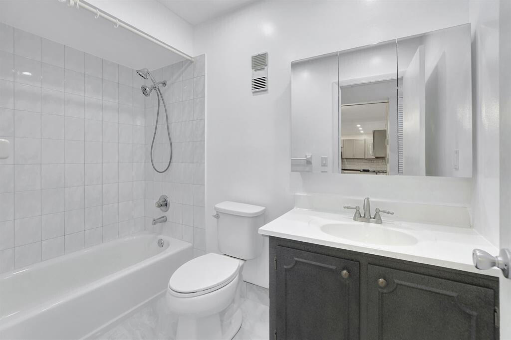 470 NW 20th Street 3050