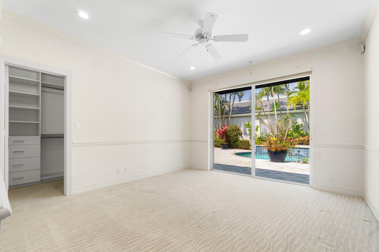 3563 NW Clubside Circle