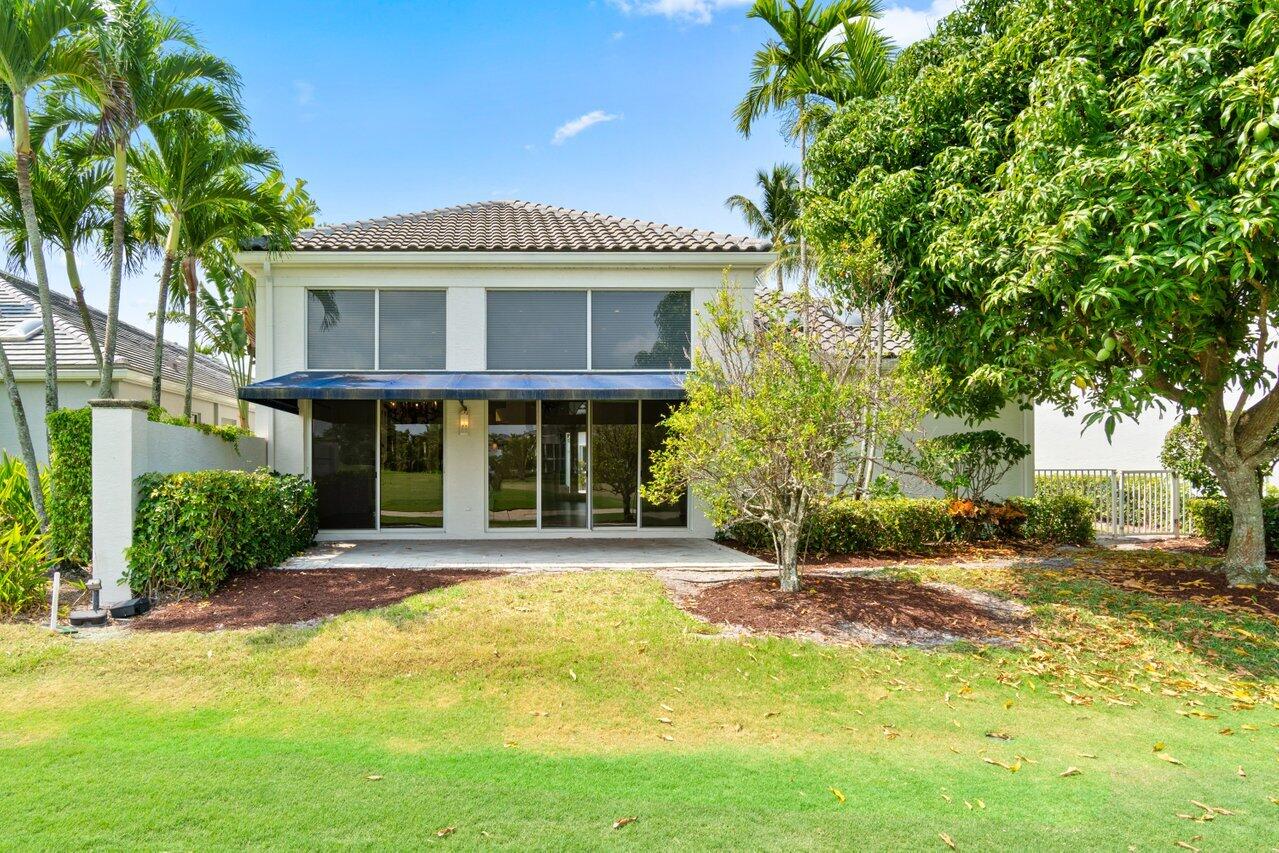 3563 NW Clubside Circle