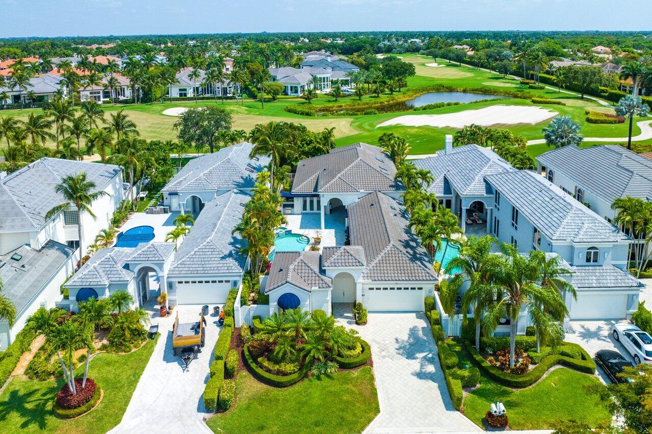 3563 NW Clubside Circle