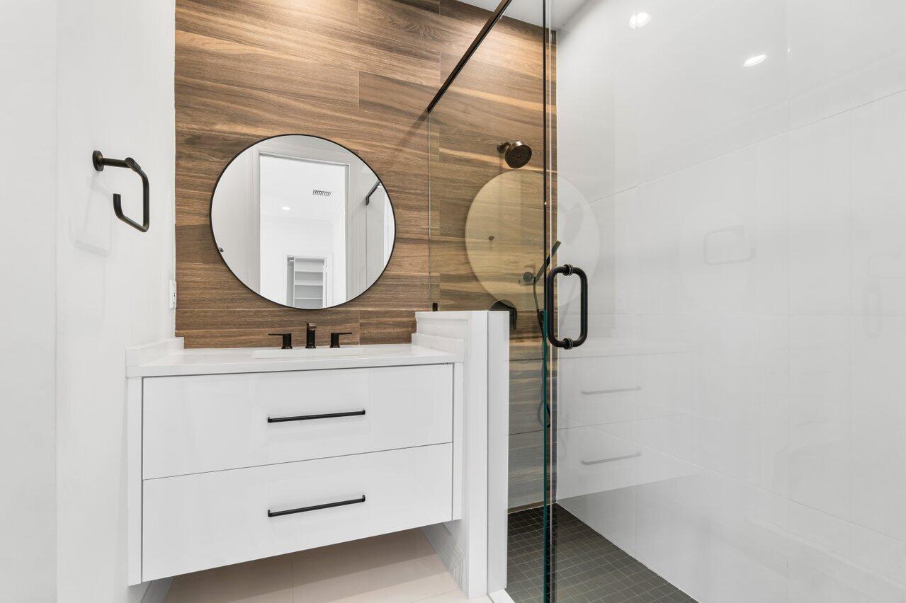 3563 NW Clubside Circle