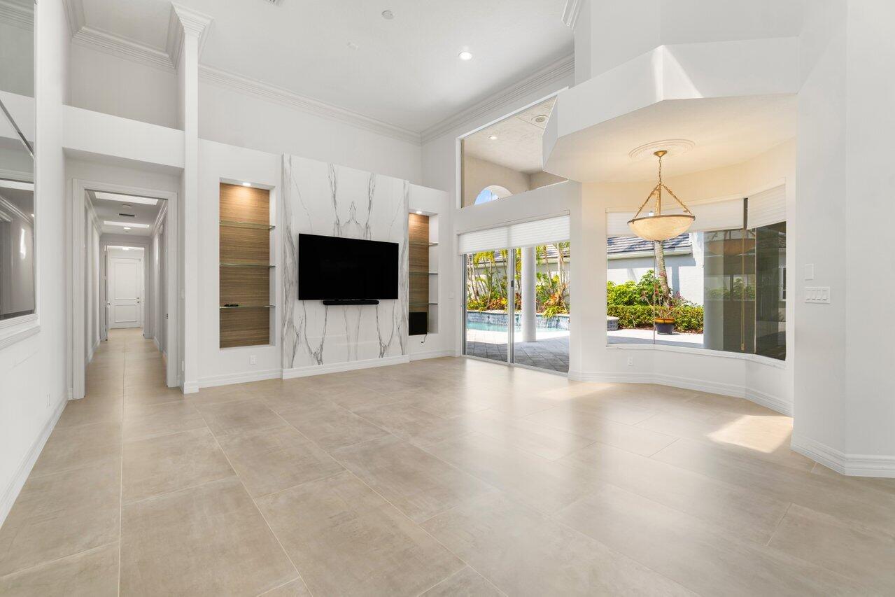 3563 NW Clubside Circle