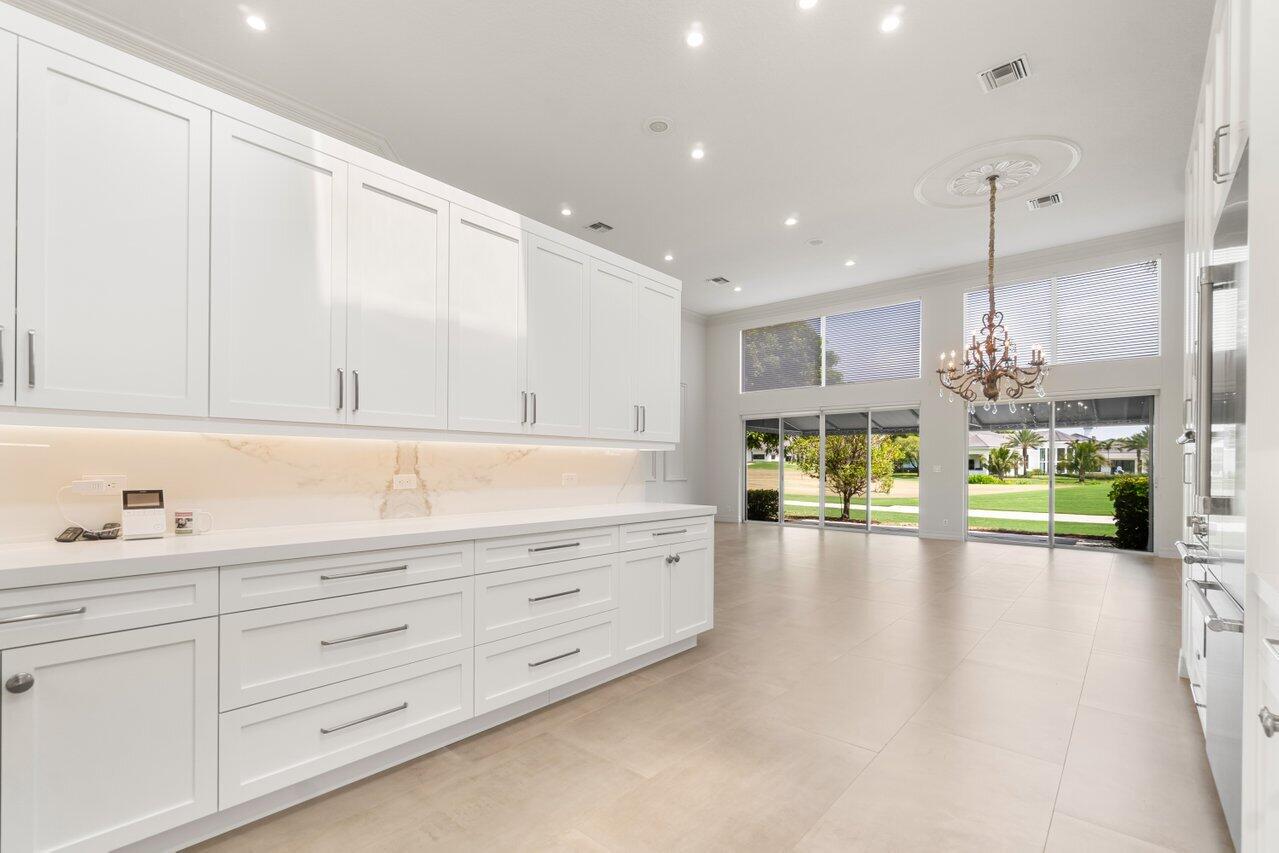 3563 NW Clubside Circle