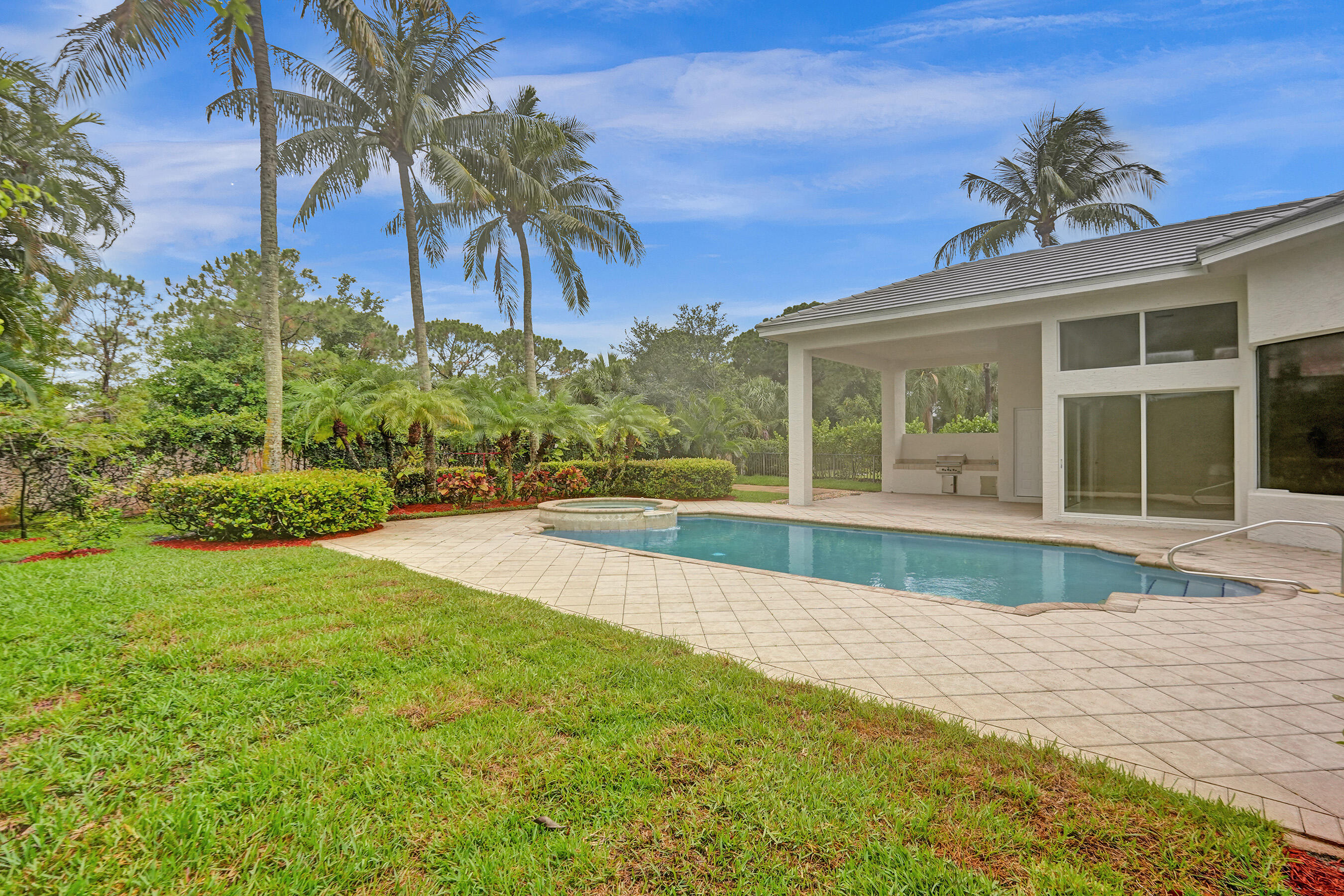 2410 NW 49th Lane