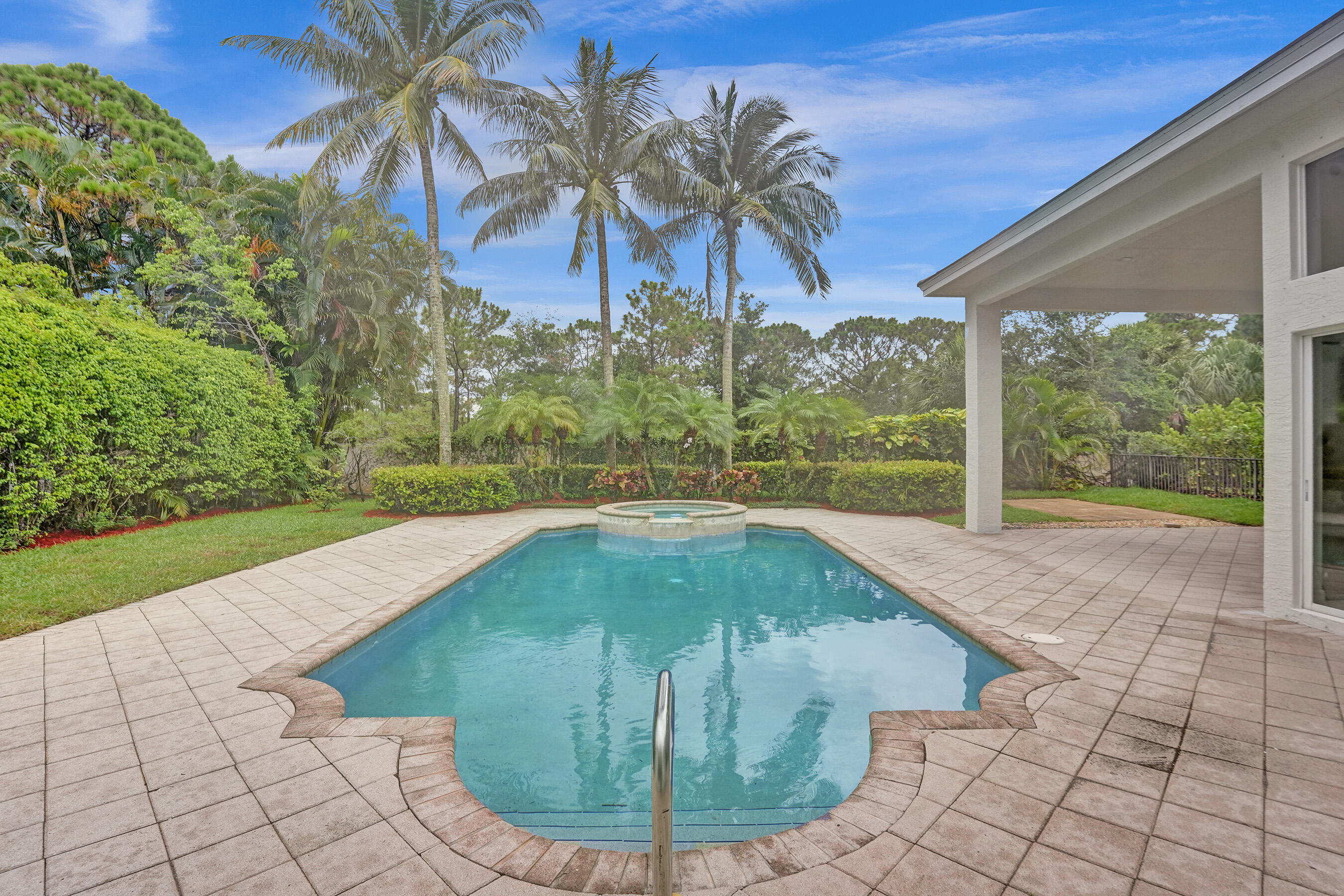 2410 NW 49th Lane