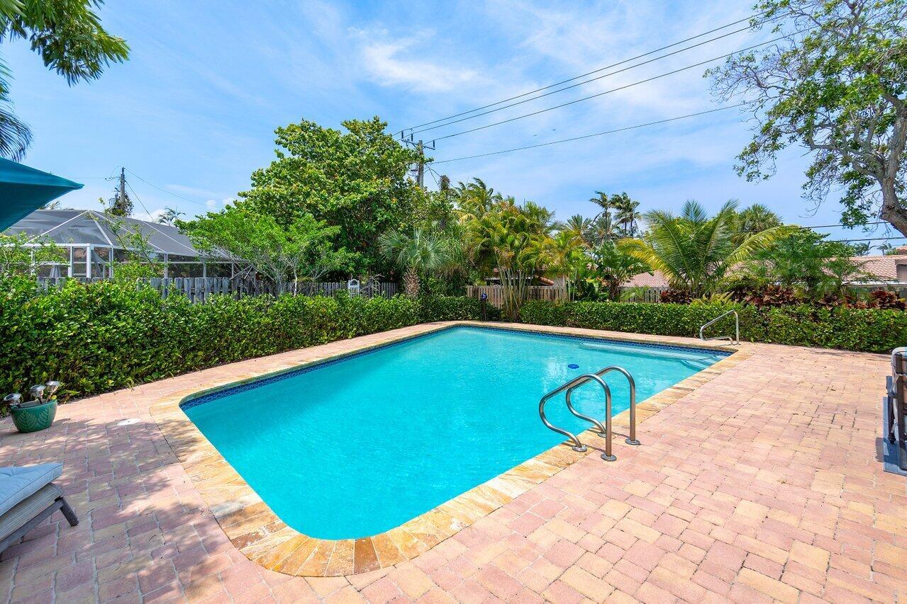 425 NW 11th Street