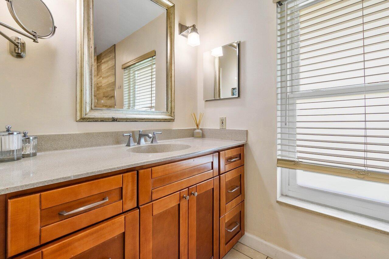 425 NW 11th Street