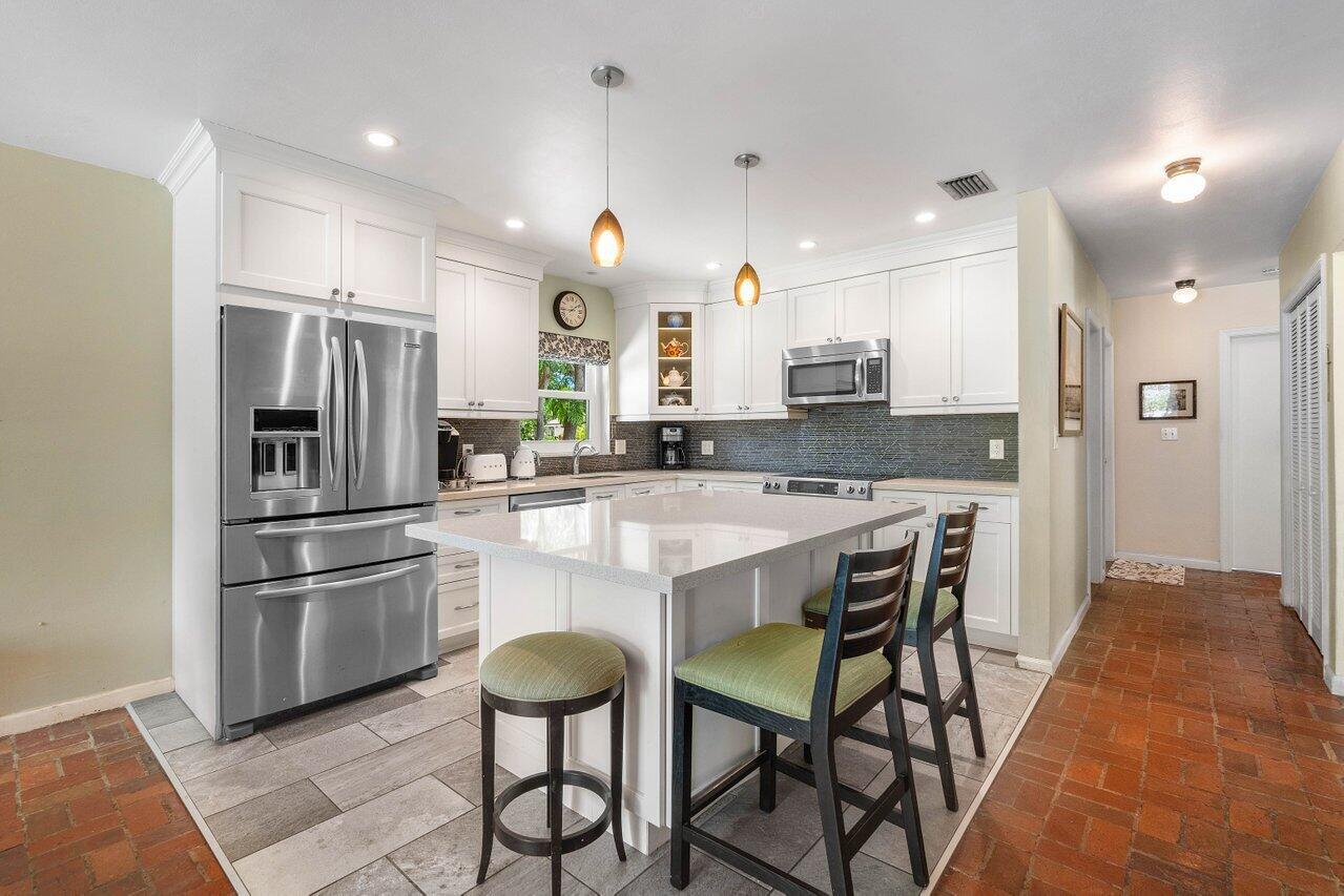 425 NW 11th Street