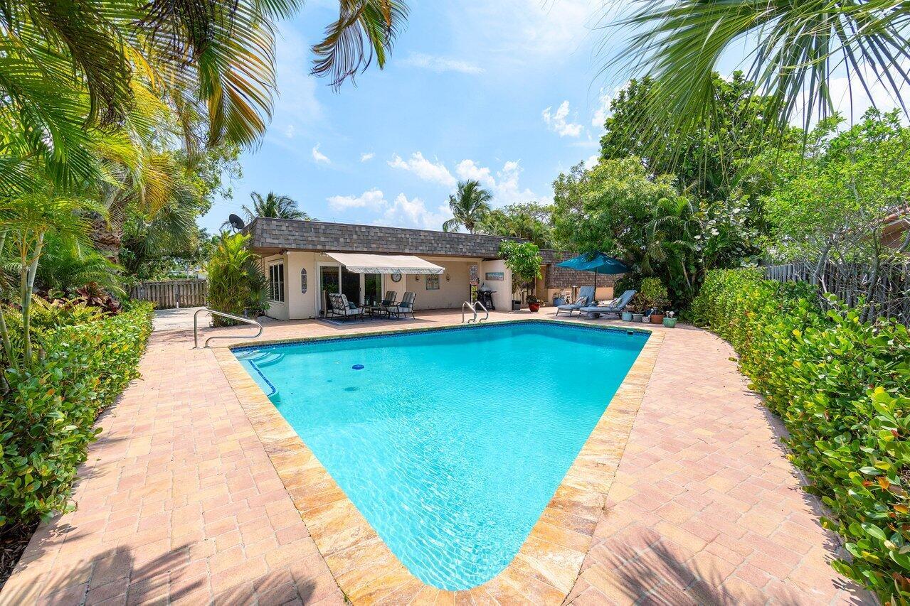 425 NW 11th Street