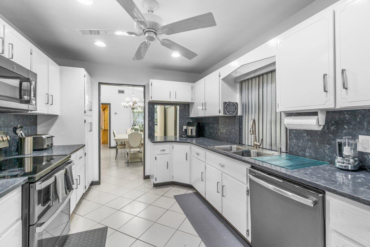 2841 Hypoluxo Road