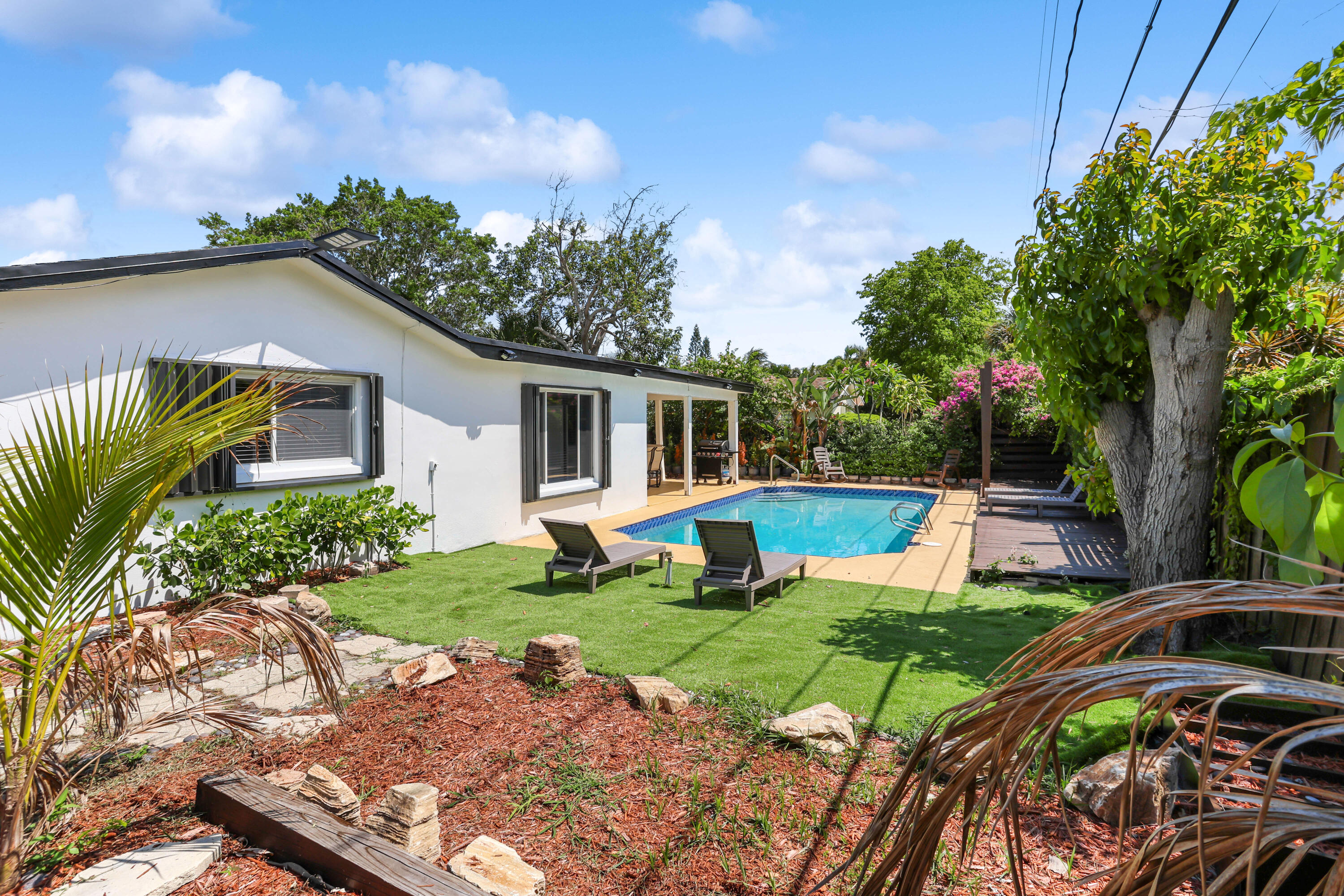2815 SE 1st Court