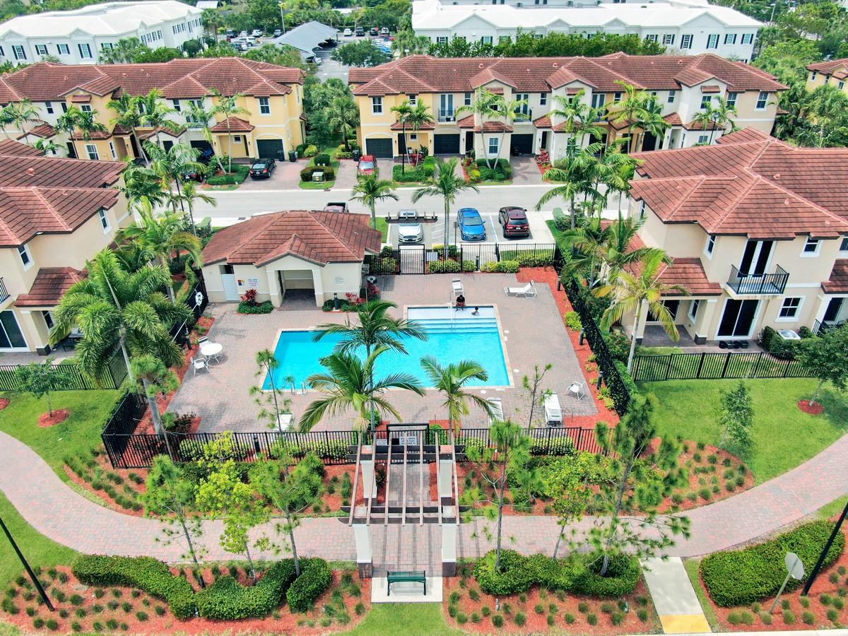 6960 Long Pine Circle, Coconut Creek