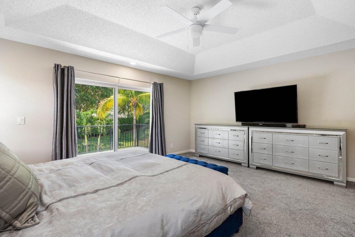 19959 Dinner Key Drive